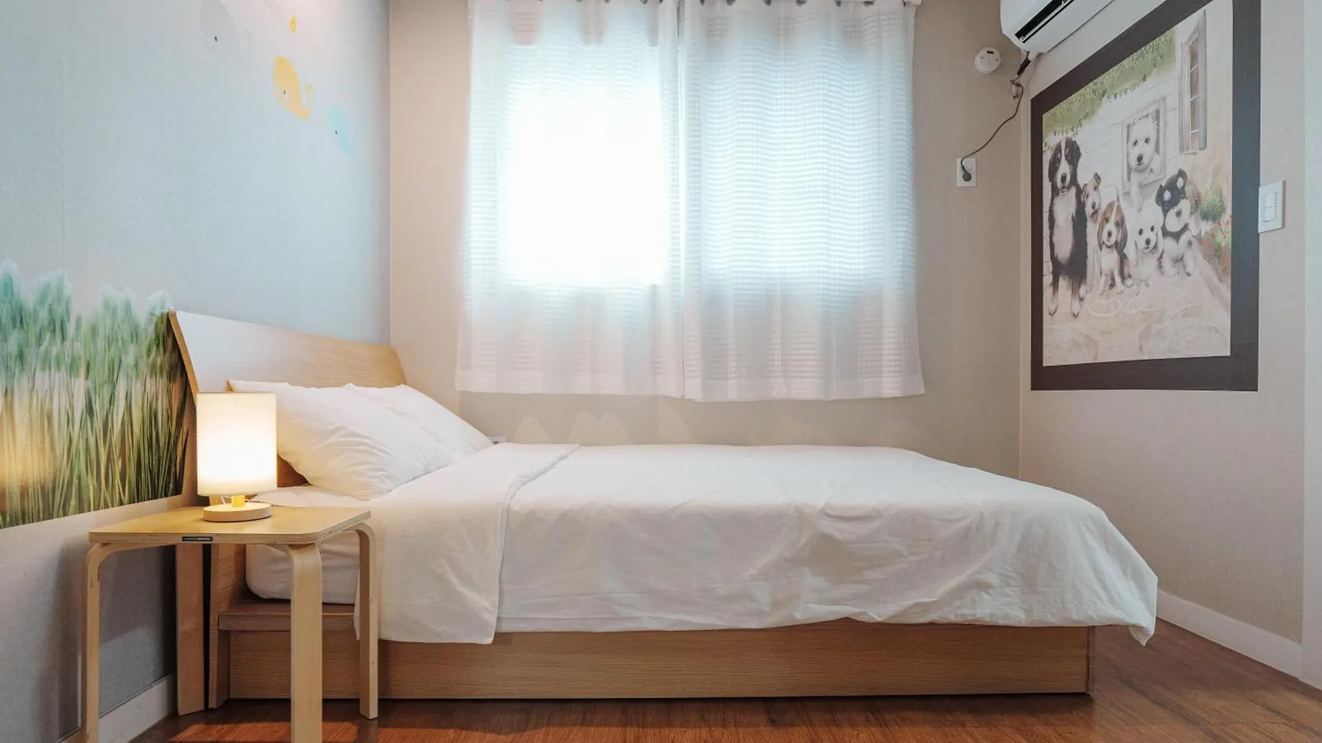 인천공항 게스트하우스 레인부츠 Korsel