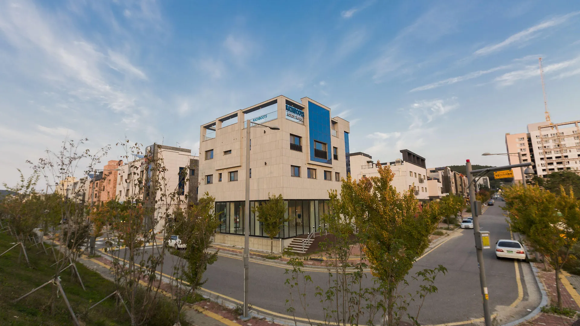 인천공항 게스트하우스 레인부츠 Korsel