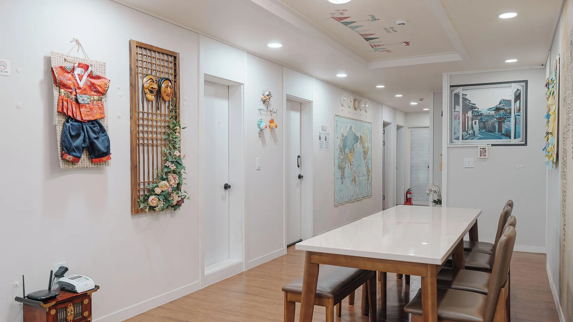 인천공항 게스트하우스 레인부츠 Korsel