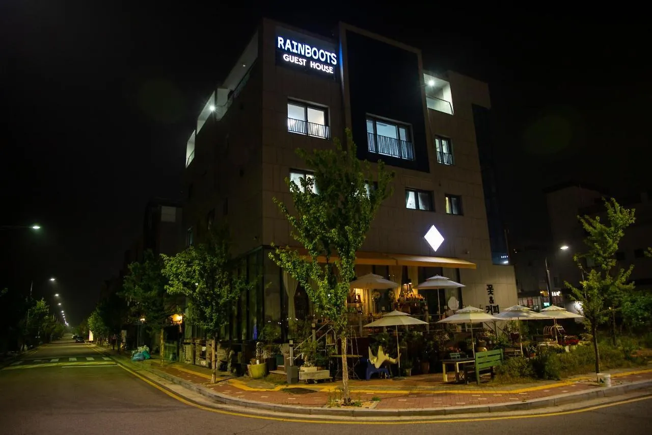 Rain Boots Guest House Incheon 2*,