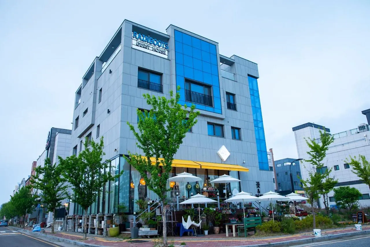 Rain Boots Guest House Incheon