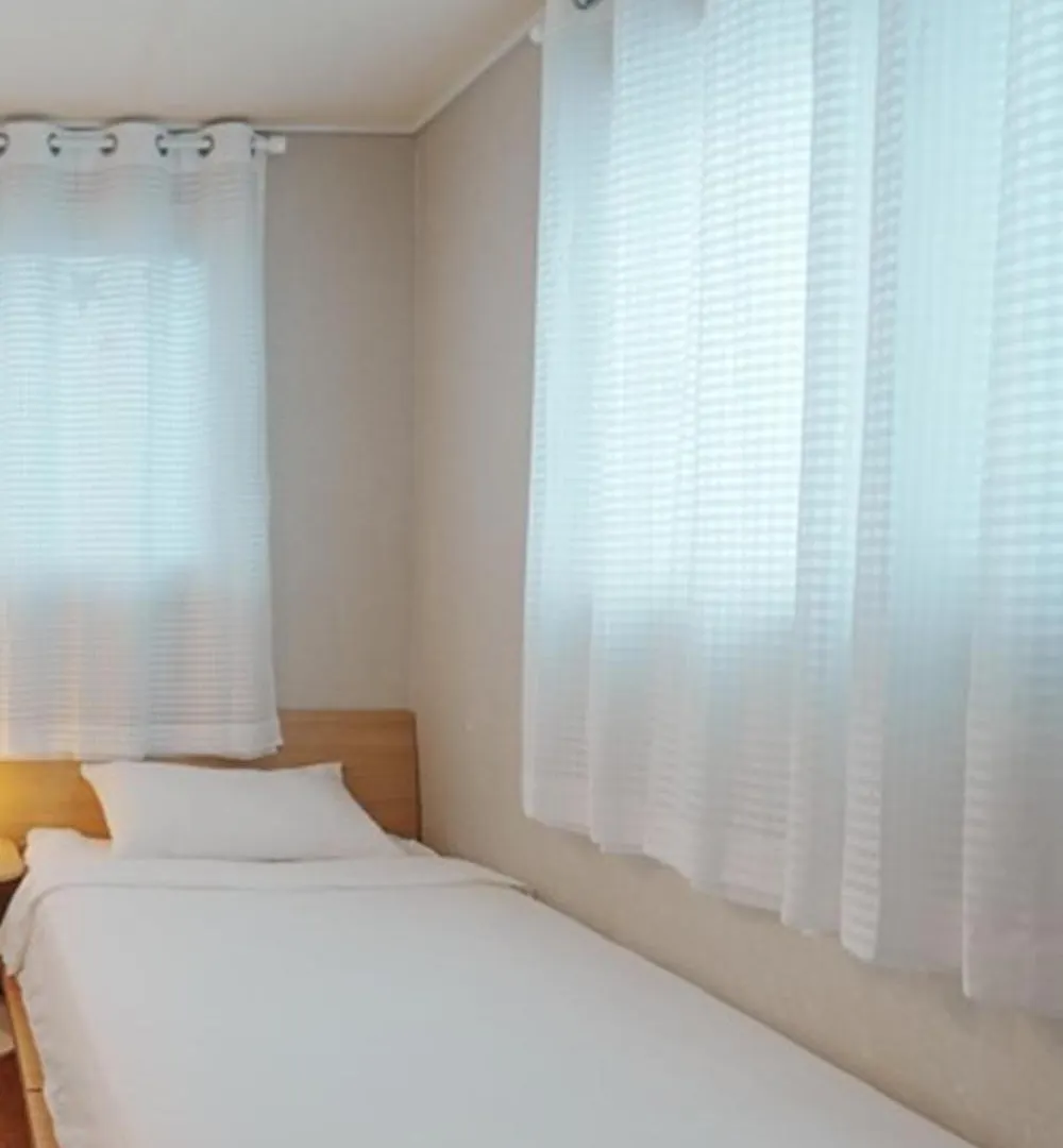 Rain Boots Guest House Incheon