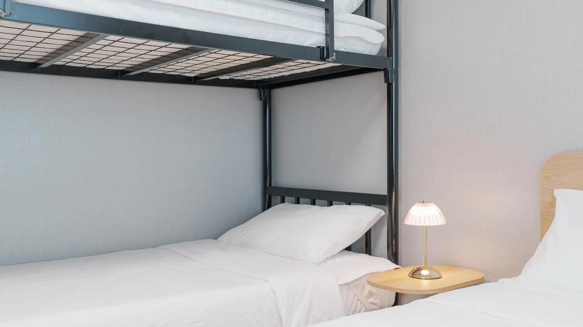 인천공항 게스트하우스 레인부츠 South Korea