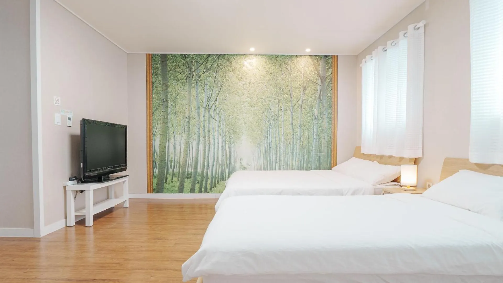 Rain Boots Guest House Incheon