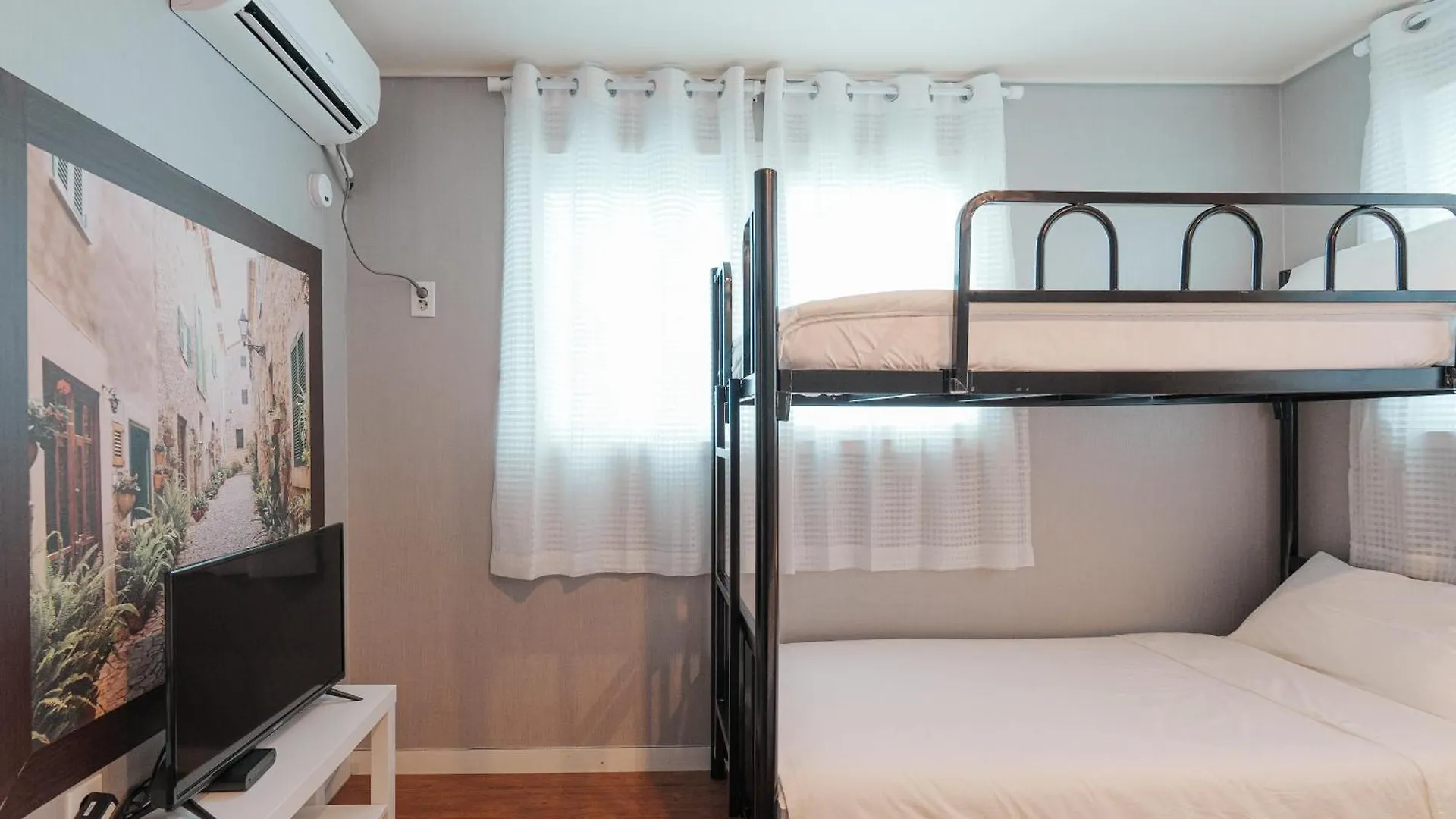 **** Guest house 인천공항 게스트하우스 레인부츠 South Korea